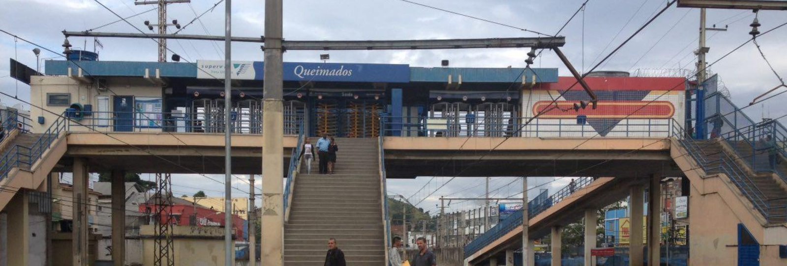 Marceneiro em queimados